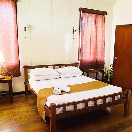 Casa Don Julian Guesthouse Bais エクステリア 写真