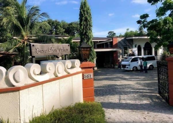 Casa Don Julian Guesthouse Bais エクステリア 写真